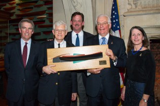 John Rousmaniere receiving the William P. Stephens Award
